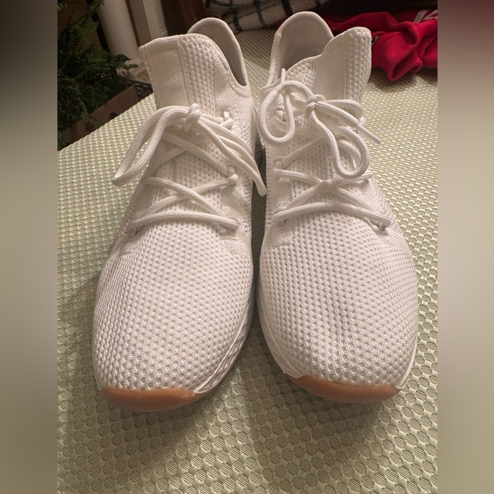 Urban Sport White Pull -On Tie Ladiess Sneakers Size 11 NWOT